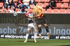 3. Liga; FC Ingolstadt 04 - FC Viktoria Köln; Zweikampf Kampf um den Ball Sebastian Grönning (11, FCI) Dietz Lars (2 Köln)