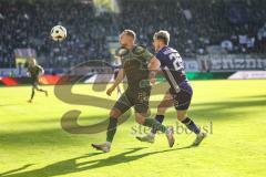 3. Liga; Erzgebirge Aue - FC Ingolstadt 04; Zweikampf Kampf um den Ball David Kopacz (29, FCI) Rosenlöcher Linus (29 Aue)