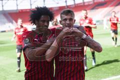 3. Liga - FC Ingolstadt 04 - FSV Zwickau - Elfmeter Tor Jubel 3:2, Dennis Eckert Ayensa (7, FCI) zeigt Herz mit Francisco Da Silva Caiuby (13, FCI)