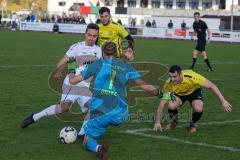 Kreisliga - Saison 2022/2023 - TSV Gaimersheim - FC Hitzhofen/Oberzell - Manuel Bittlmayer weiss Gaimersheim - Stefan Seitz Torwart Hitzhofen - Norbert Redl gelb rechts Hitzhofen - Foto: Meyer Jürgen