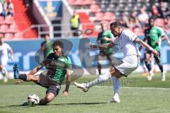 3. Liga; FC Ingolstadt 04 - Hannover 96 II; Pascal Testroet (37, FCI) Niklaus Jeremie (29 H96)