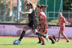 2. Frauen-Bundesliga - Saison 2021/2022 - FC Ingolstadt 04 - TSG 1899 Hoffenheim - Ebert Lisa (#10 FCI) - Braun Ann-Sophie rosa Hoffenheim - Foto: Meyer Jürgen