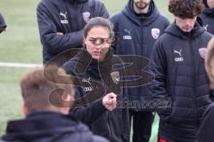 A-Junioren - Bundesliga Süd Fc Ingolstadt 04 - SC Freiburg -  Cheftrainer Wittmann Sabrina (FC Ingolstadt A-Jugend) spricht zu ihren Spielern nach dem Spiel - - Das Spiel ist aus - Foto: Meyer Jürgen