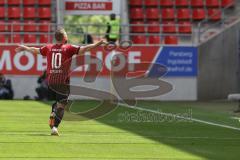 3. Liga - FC Ingolstadt 04 - TSV 1860 München - Marc Stendera (10, FCI) überwindet Torwart Kretzschmar Tom (40, 1860) und erzielt das 2:0 Schuß Tor Jubel, läuft zur Trainerbank