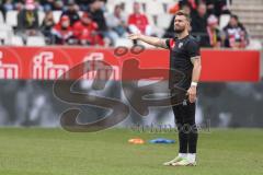 3. Liga; Rot-Weiss Essen - FC Ingolstadt 04; vor dem Spiel Yannick Deichmann (20, FCI) gut gelaunt