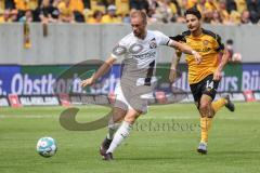 2.BL; Dynamo Dresden - FC Ingolstadt 04, Maximilian Beister (11, FCI) Hosiner Philipp (14 DD)