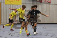 Lotto Bayern Hallencup - Lindenkreuzhalle Saison 2024/25 - FC Hitzhofen - FC Türk Sport Garching  - Tobias Schmid gelb Hitzhofen - Abdulhamit Zorlu schwarz Türk Garching - Foto: Meyer Jürgen