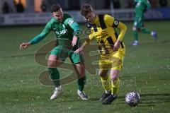 Bezirksliga - Saison 2023/24 - SV Manching - SE Freising - Marcel Posselt (Nr.19 - SV Manching) - Fischer Felix gelb Freising - Foto: Meyer Jürgen
