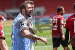 3. Liga - FC Ingolstadt 04 - TSV 1860 München - Mölders Sascha (9, 1860) schimpft zu Stefan Kutschke (30, FCI)