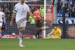 3. Liga; Arminia Bielefeld - FC Ingolstadt 04; 4:0 Torwart Marius Funk (1, FCI) am Boden