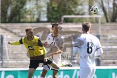 3. Liga; Borussia Dortmund II - FC Ingolstadt 04; Zweikampf Kampf um den Ball Eberwein Michael (14 BVB2) Lukas Fröde (34, FCI)