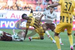 3. Liga; FC Ingolstadt 04 - Alemannia Aachen; Zweikampf Kampf um den Ball Emre Gül (5, FCI) Lars Lokotsch (13, FCI) Gideon Jung (21 AA) Joel da Silva Kiala (37 AA)