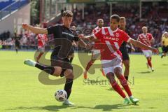 3. Liga - Saison 2025/26 - Energie Cottbus - FC Ingolstadt 04  - Mads Borchers (Nr.9 - FC Ingolstadt 04) - Nyamekye Awortwie-Grant (Nr.23 - FC Energie Cottbus) - Foto: Meyer Jürgen
