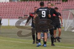 *** Bayernliga Nord - Saison 2025/26 - FC Ingolstadt 04 II - Jahn Regensburg II - Der 1:1 Ausgleichstreffer durch Ognjen Draculic (Nr.9 - FC Ingolstadt II) - jubel -  Cheftrainer Patrick Schönfeld (FC Ingolstadt II) - Foto: Meyer Jürgen