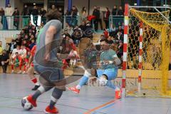 Lotto - Hallen - Bayerncup - Oberbayern -  Saison 2022/2023  - FC Fatih Ing - TSV Murnau - 2:1 - Marco Ernhofer Torwart Fatih - Manuel Pratz grau Murnau - Foto: Meyer Jürgen