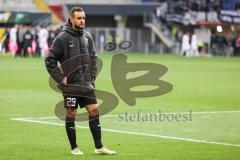 3. Liga; SC Verl - FC Ingolstadt 04; Niederlage, hängende Köpfe, Spieler bedanken sich bei den Fans, David Kopacz (29, FCI)