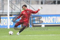 3. Liga; 1. FC Saarbrücken - FC Ingolstadt 04; vor dem Spiel Torwart Kai Eisele (25, FCI)