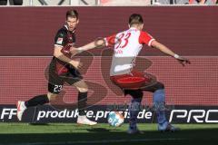 2.BL; FC Ingolstadt 04 - SSV Jahn Regensburg; Denis Linsmayer (23, FCI) Jan Elvedi (33 SSV)