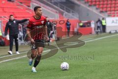 3. Liga; FC Ingolstadt 04 - VfL Osnabrück; Flanke Marcel Costly (22, FCI)