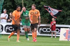 Toto-Pokal; SV Manching - FC Ingolstadt 04; Torchance verpasst, hinten Marcel Posselt (19 SVM) ärgert sich, Leon Guwara (6, FCI) Jannik Mause (7, FCI)