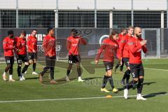 Freundschaftsspiel - Saison 2022/2023 - FC Ingolstadt 04 -  SpVgg Bayreuth - Die Mannschaft betritt das Spielfeld zum warm machen - Nico Antonitsch (Nr.5 - FCI) - Tim Civeja (Nr.8 - FCI) - Foto: Meyer Jürgen