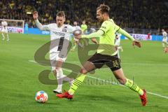 DFB Pokal; Borussia Dortmund - FC Ingolstadt 04; Denis Linsmayer (23, FCI) Pongracic Marin (34 BVB)