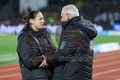 3. Liga; SSV Ulm - FC Ingolstadt 04; vor dem Spiel Cheftrainerin Sabrina Wittmann (FCI) und Cheftrainer Pavel Dotchev (Ulm)