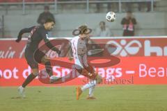 3. Liga; SSV Jahn Regensburg - FC Ingolstadt 04; Torchance verpasst Fredrik Carlsen (8, FCI) Seidel Nick (33 SSV)