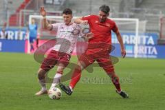 3. Liga - Saison 2025/26 - SV Wehen/Wiesbaden - FC Ingolstadt 04  - Linus Rosenlöcher (Nr.19 - FCI) - Orestis Kiomourtzoglou (Nr.14 - Wiesbaden) - Foto: Meyer Jürgen