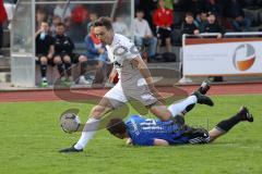 Kreisliga - Saison 2022/2023 - TSV Gaimersheim - FC Sandersdorf - Manuel Bittlmayer weiss Gaimersheim - Christian Winkler blau Sandersdorf - Foto: Meyer Jürgen