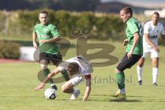 Bezirksliga - Saison 2023/2024 - TSV Gaimersheim - Grüne Heide - Dennis Huettinger weiss Gaimersheim - Michael Niggl grün links Grüne Heide - Demir Inajetovic grün rechts Grüne Heide - Foto: Meyer Jürgen