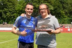 Sparkassenpokal - DJK Ingolstadt - FC Gerolfing - Michael Anspann DJK Ingolstadt links - rechts Ralf Böhm DjK-Fußballabteilung - Michael Anspann spielte 13 Jahre bei den 1. DjK-Herren. Er erzielte in 373 Einsätzen 195 Tore und knackte damit den 64 Jahre a