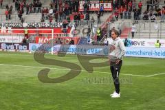 2.BL; FC Ingolstadt 04 - FC Hansa Rostock; Spiel ist aus, 0:0 unentschieden, das Team verabschiedet sich im letzten Heimspiel von den Fans, Cheftrainer Rüdiger Rehm (FCI) schaut zu