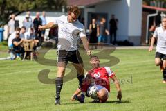 A-Klasse - Saison 2022/2023 - SV irsching - Knodorf - TV 1911 Vohburg  - Tobias Bauer weiss Irsching - Philipp Scholz rot Vohburg - Foto: Meyer Jürgen