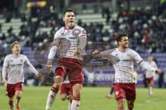 3. Liga; Erzgebirge Aue - FC Ingolstadt 04; Tor Jubel Treffer Ausgleich 2:2 in letzter Minute Jonas Scholz (15, FCI) Fredrik Carlsen (8, FCI) Max Plath (14 FCI)