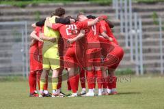 Bayernliga Nord - Saison 2023/24 - FC Ingolstadt 04 II - TSV Abtswind -  Die Mannschaft bildet einen Kreis vor dem Spiel -  - XXXXX - Foto: Meyer Jürgen