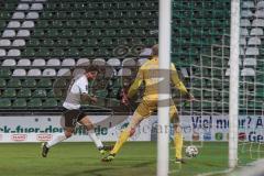 3. Liga - VfB Lübeck - FC Ingolstadt 04 - Robin Krauße (23, FCI) Torwart Raeder Lukas (32 Lübeck)