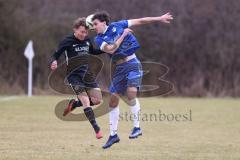 Freundschaftsspiel - Saison 2025/26 - SV Menning - SV Manching - Johannes  Dexl (Nr.13 - SV Manching) - Cem Knupfer blau Menning  - Foto: Meyer Jürgen