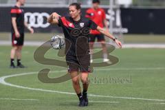 3. Liga - Saison 2024/25 - Trainingsauftakt- FC Ingolstadt 04 -  - Cheftrainerin Sabrina Wittmann (FCI) mit Ball -  XXXXX - Foto: Meyer Jürgen