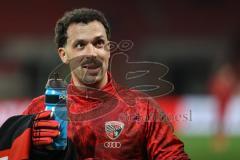 3. Liga; FC Ingolstadt 04 - SC Verl; vor dem Spiel Torwart Kai Eisele (25, FCI)