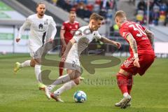 2.BL; Fortuna Düsseldorf - FC Ingolstadt 04; Florian Pick (26 FCI) Zweikampf Kampf um den Ball Valmir Sulejmani (33, FCI) de Wijs Jordy (30 DUS)