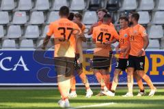 3.Liga - Saison 2023/2024 - SC Freiburg II - FC Ingolstadt 04 - Der 0:2 Führungstreffer durch Jannik Mause (Nr.7 - FCI) - jubel Pascal Testroet (Nr.37 - FCI) - Marcel Costly (Nr.22 - FCI) - Foto: Meyer Jürgen