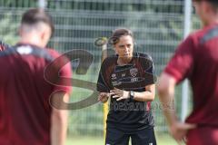 3. Liga; FC Ingolstadt 04 - Trainingsauftakt nach Sommerpause; Ansprache Cheftrainerin Sabrina Wittmann (FCI)
