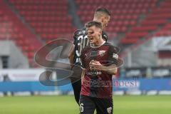 2.BL; FC Ingolstadt 04 - SV Darmstadt 98; Florian Pick (26 FCI) Stefan Kutschke (30, FCI) Handshake, Torchance verpasst