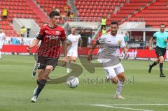 3. Fußball-Liga - Saison 2022/2023 - FC Ingolstadt 04 - SpVgg Bayreuth - Röhl Merlin (Nr. 34 - FCI) - Edwin Schwarz (Nr.5 - SpVgg Bayreuth) - Foto: Meyer Jürgen