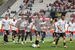 3. Liga; Rot-Weiss Essen - FC Ingolstadt 04; vor dem Spiel Aufwärmtrikot Puma stronger together, Team geht vom Platz nach dem Aufwärmen, Tobias Bech (11, FCI) Visar Musliu (16, FCI) Marcel Costly (22, FCI) Calvin Brackelmann (17, FCI)