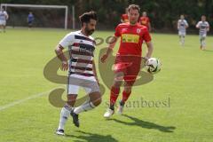 Kreisliga - Saison 2024/25- SV Kasing - TSV Kösching-  - Sanser Calik weiss Kasing - Gerard Gläser rot Kösching - Foto: Meyer Jürgen