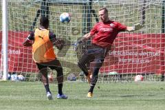 3. Liga; FC Ingolstadt 04 - Trainingslager Südtirol, Torwart Marius Funk (1, FCI) Moussa Doumbouya (27, FCI)