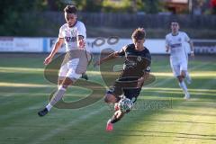 Landesliga - Saison 2026/27 - SV Manching - VFR Neuburg - Kevin Csatari (Nr.15 - SV Manching) - Beran Leon weiss Neuburg - Foto: Meyer Jürgen