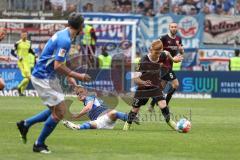 2.BL; FC Ingolstadt 04 - FC Hansa Rostock; Zweikampf Kampf um den Ball Christian Gebauer (22, FCI) Rhein Simon (5 Hansa)